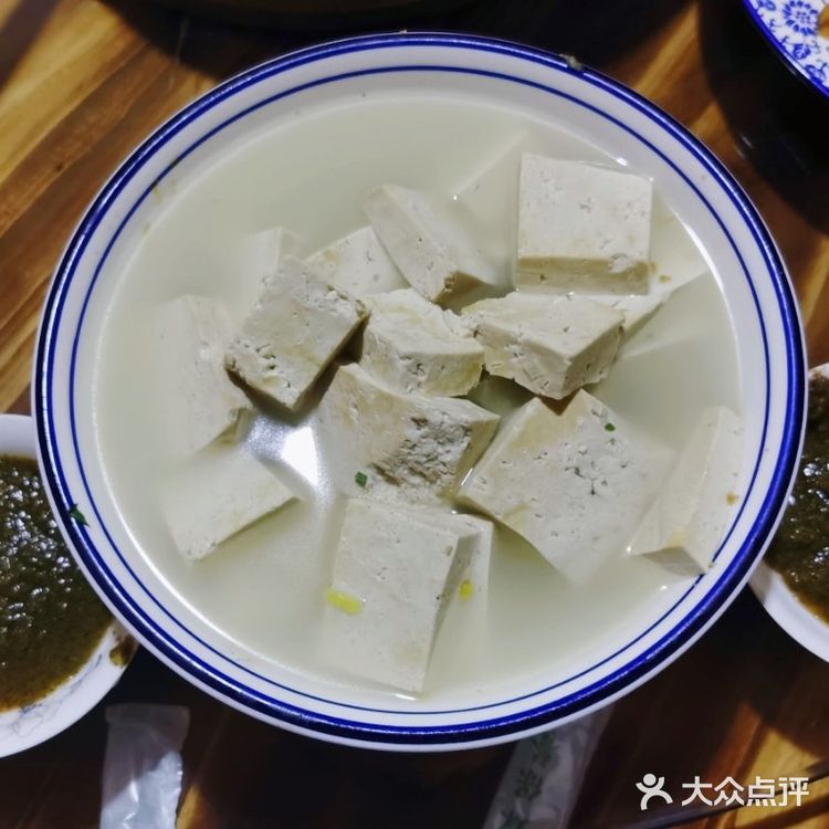 好客山东，椿树沟中，农家乐大餐！