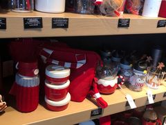 零售区-星巴克(广州南站A18检票口楼上)