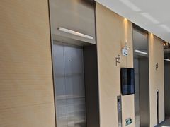 -万科·虹桥云停车场