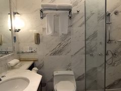 -深圳富苑皇冠假日套房酒店