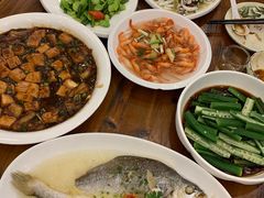 -侬佳蒸菜馆(听潮店)