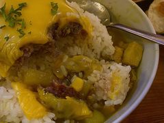 咖喱牛肉汉堡饭-红小满休闲餐厅(十全街店)