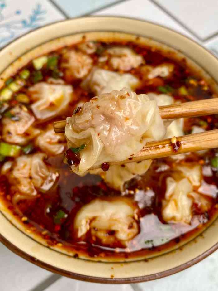 鸳鸯抄手(燕岗路店)-"好像是铁路人的集体记忆,每次来燕岗都要吃.