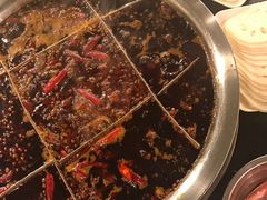 -邓莽子老火锅(中兴路总店)