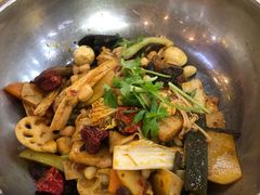 -川山城麻辣香锅(鼎汇美食城店)