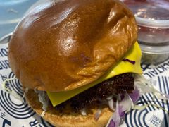-TRIPS BURGER(大钟寺店)