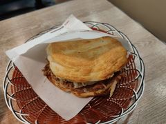 肥瘦肉肉夹馍-焦记老潼关肉夹馍(东五路店)