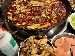 -鸿顺老铁锅美蛙鱼府(解放碑店)