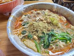 -二钢串叔麻辣烫(华龙大厦店)