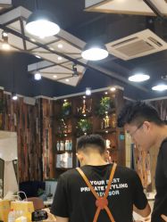 -PE SALON
