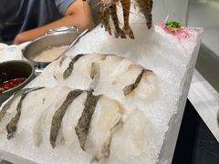 -红鼎豆捞·非遗鲍皇汤火锅(宝丰路店)