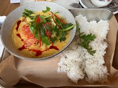 泰式黄咖喱鲷鱼虾仁饭-wagas(暖山店)