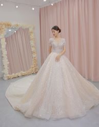 -LOVE SHINE婚纱·红鼎庄龙凤褂·妈妈装定制
