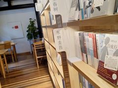 -猫的天空之城概念书店(杭州南宋御街店)