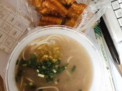 鲜鱼糊粉配油条-汪记鲜鱼糊汤粉(沈阳路总店)