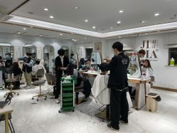 -镁连社·美联社