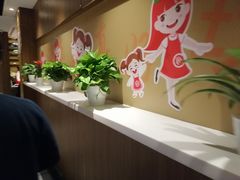 -海底捞火锅鲜切牛肉主题店(长寿路店)