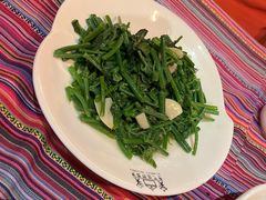 -香巴拉云南餐厅(华莱坞店)