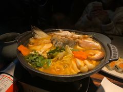 三文鱼头酸菜锅-山葵家·创意料理(临平银泰城店)