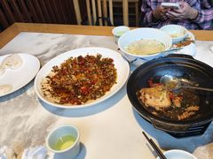 -绿草地·湘菜(酃湖师院店)