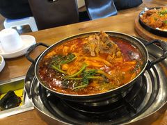 土豆排骨火锅-喇喇排骨火锅·传统韩式脊骨汤(望京西园总店)