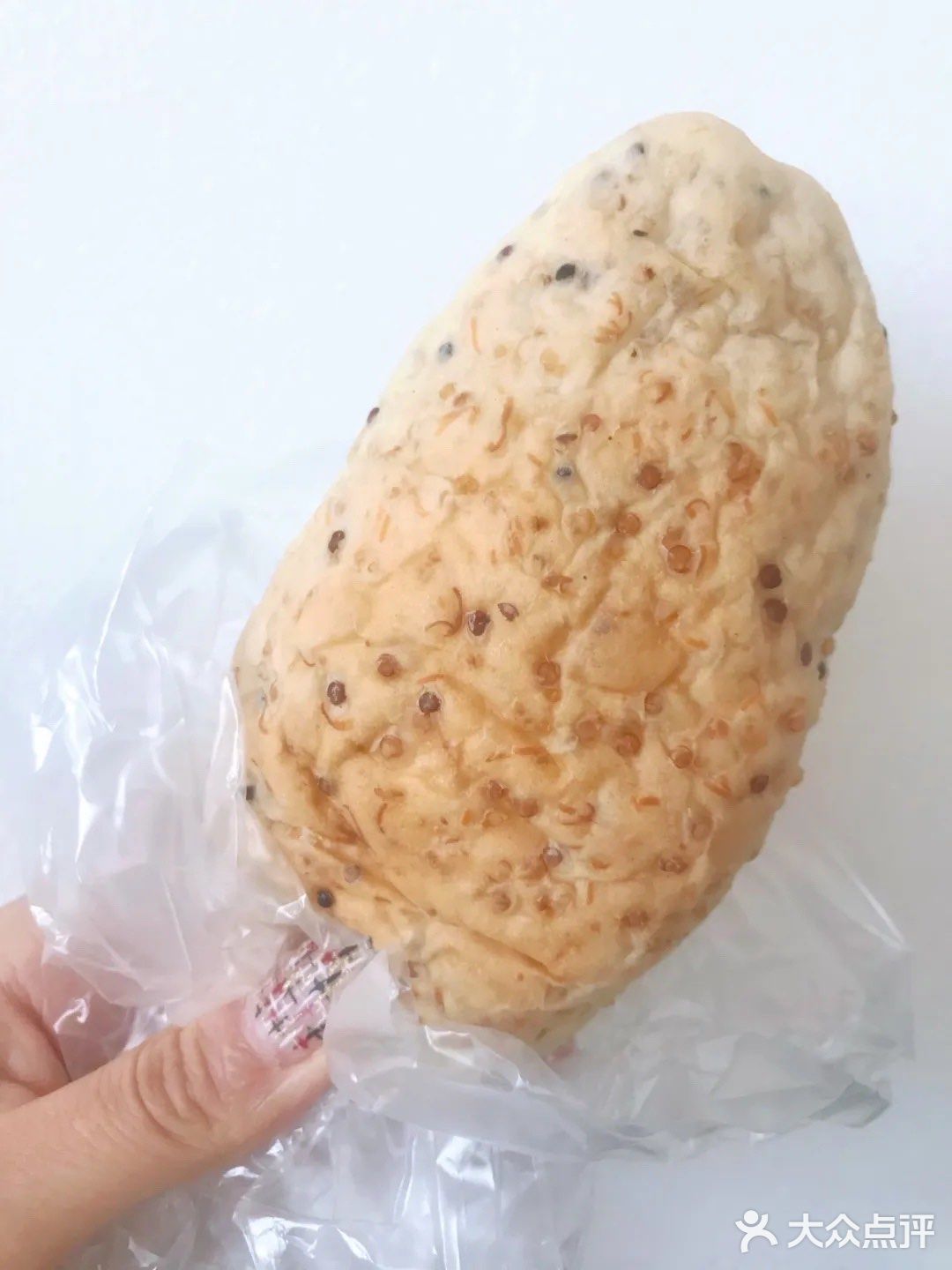 《奇亚籽蔓越莓面包》面包整体不甜