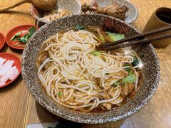 -苗八碗米线