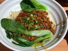 -弄堂咪道-饭香·面香·馄饨香(兴梅店)