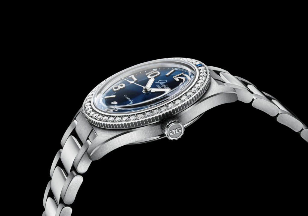 著名表匠alange受德国政府资助,在德国东部的格拉苏蒂