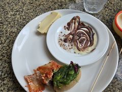 -怡咖啡海鲜自助餐厅(浦东香格里拉店)