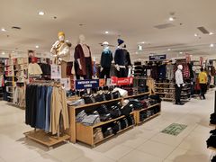 -优衣库(武汉国际广场店)