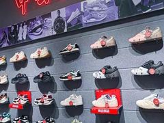 -百联奥特莱斯广场(武汉盘龙店)