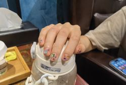 -悦指间美甲美睫