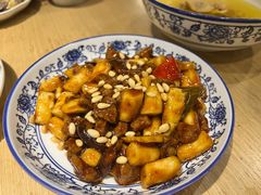 松子牛肉炒年糕-兔爸私家小厨(新北万达店)