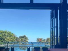 -亚龙湾喜来登·美景台大堂吧
