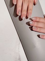 -丽心自助美甲美睫