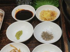 -围炉肉舍•炭烤活鳗•丹东海鲜烤肉(步行街店)