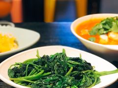 蒜蓉番薯叶-Asianplus海蓝鸡饭