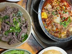 -大众跷脚牛肉馆·非遗传承单位(峨眉山店)