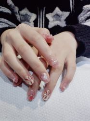 -桃色美甲沙龙