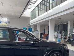 -上海宝信宝马4S店