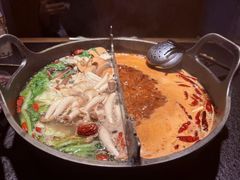 -三出山火锅(南京万象天地店)