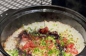 Signature Traditional Preserved Meat Clay Pot Rice