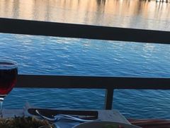 -Lake Shore Hotel & Restaurant