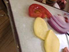 -毛辣果·贵州红酸汤牛肉火锅(西单店)