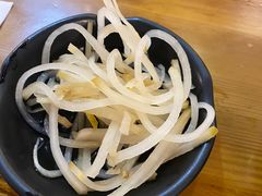 -丽虹云南过桥米线(兴工街店)