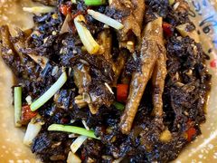 梅干菜烧鸡爪-冶建镜子·老南昌大排档·江西虾王(总店)