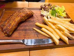 香烤肋排配梅子酱-鼎鼎西餐厅