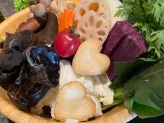 -湊湊火锅·茶憩(新中关购物中心店)