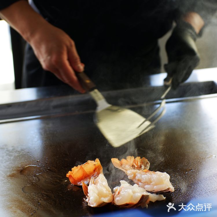 77层の「一目RIN」，一目了然的天际美景与匠心料理，美哉～